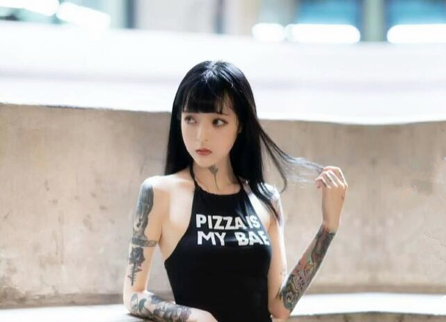 苗条 小 姐 姐漂 亮身材 好大长 腿诱 惑指 数暴 涨口 交后 入啪 啪激 情无 限